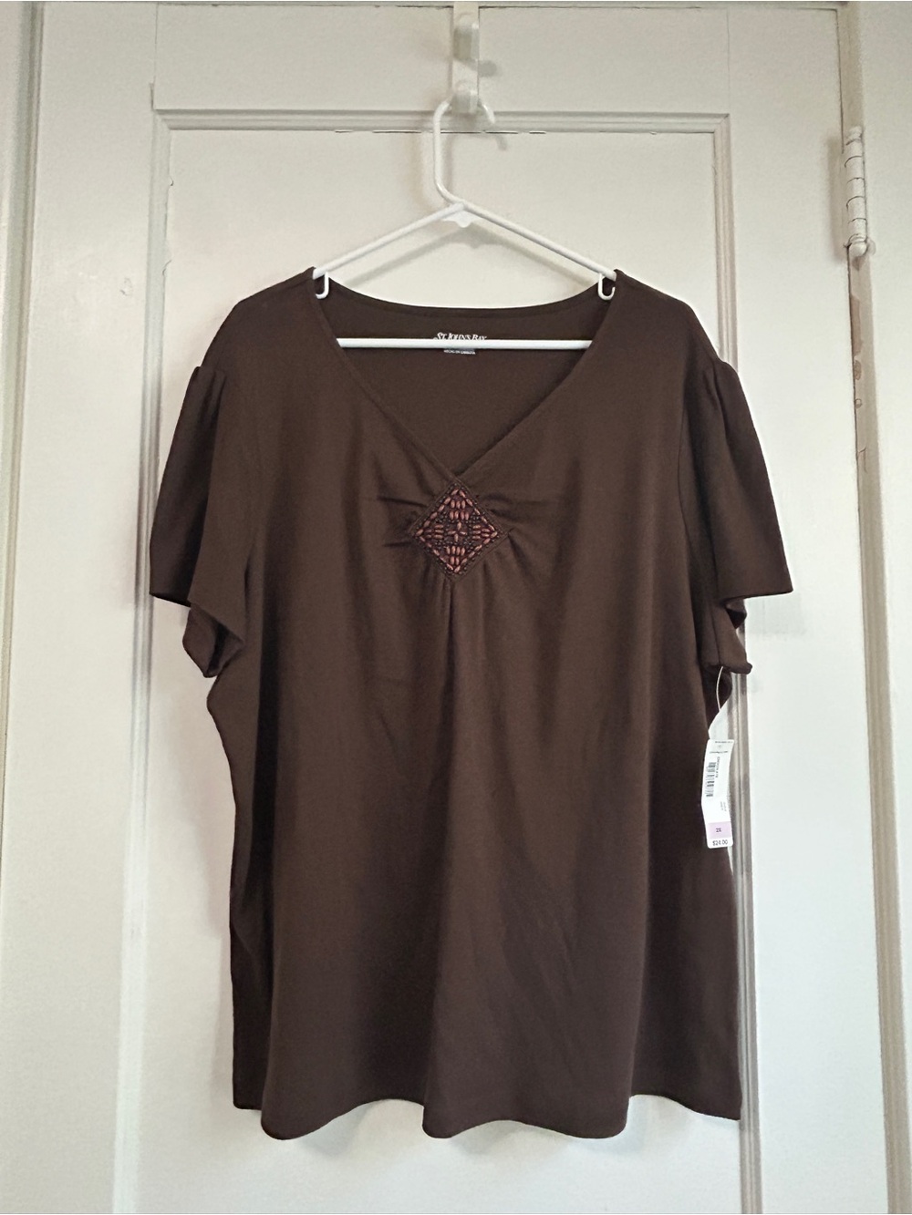 NWT!! Women’s St. John’s Bay Brown V-Neck Tunic with Embroidery - Size 2X